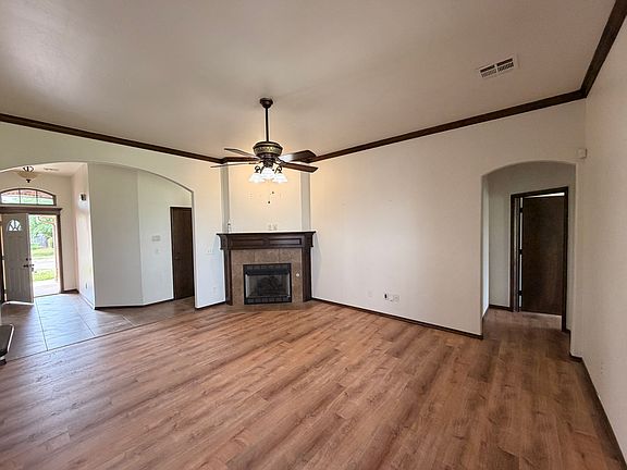 2nd image of 2105 Wheatfield Ave