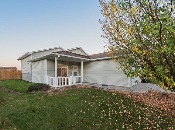 2nd image of 297 Meadowlark Ct