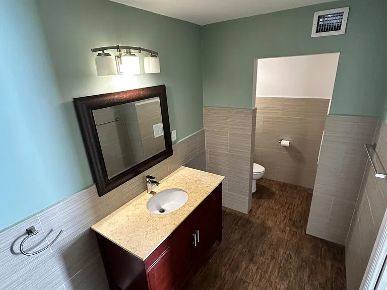 637 Executive Center Dr #N203 — Photo 11