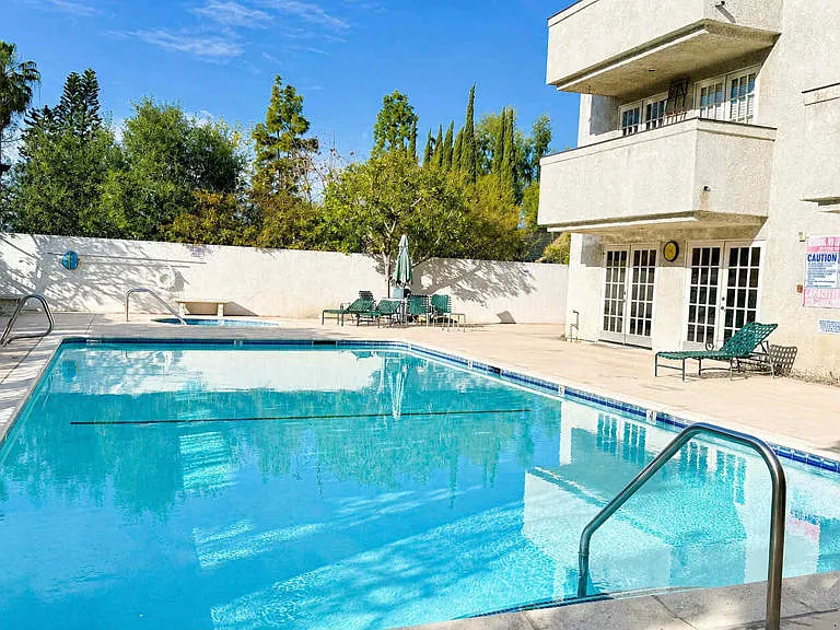 130 Monterey Rd #205 — Photo 40
