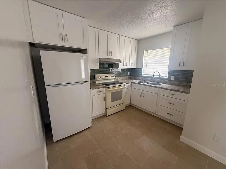 7517 Lakeshore Dr #A — Photo 3