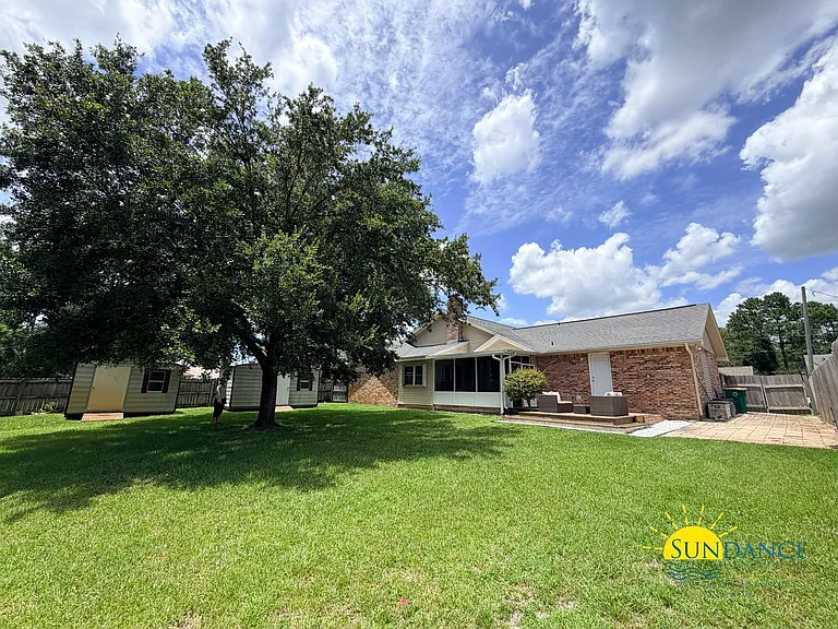 541 E Timberlake Dr — Photo 30