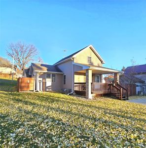 105 N Division St, Anamosa, IA, 52205