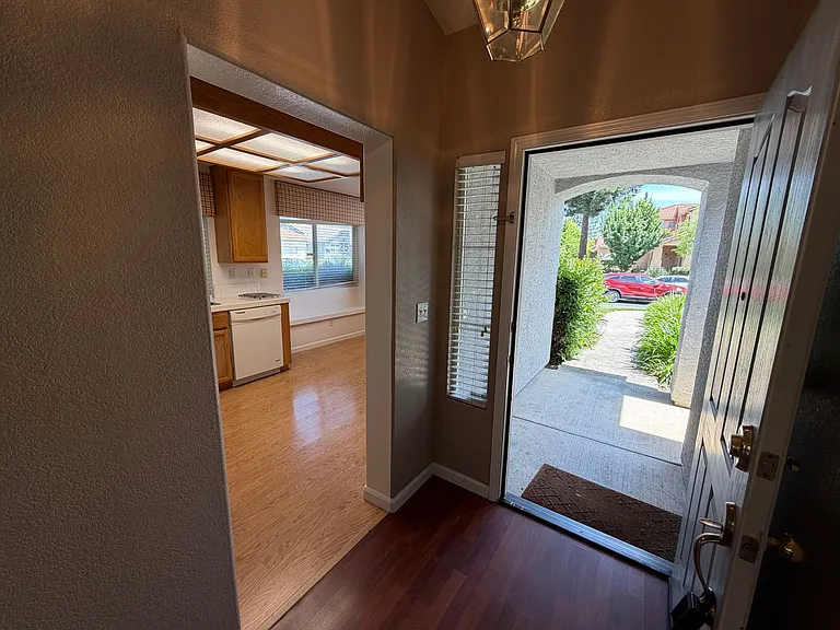 6400 Silver Hawk Way — Photo 4