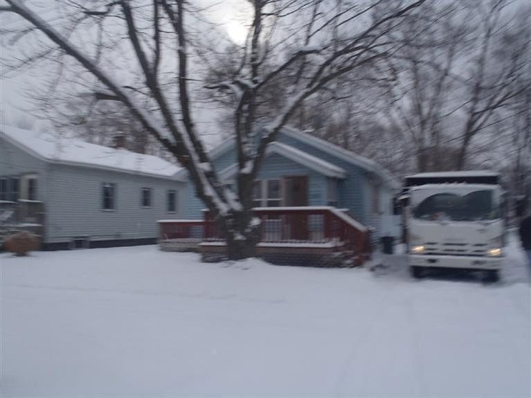 1st image of 156 Abbie St SW