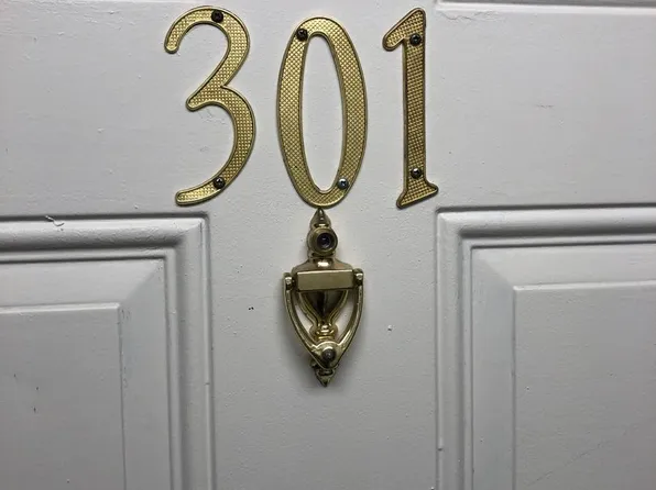 Avalon Building 3, 1411 Edinburgh Rd #301, Rawlins, WY 82301