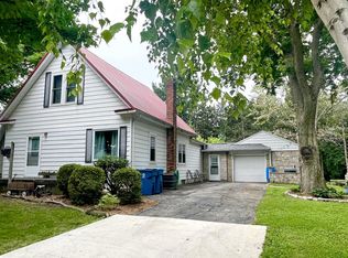 825 Swift Ave, Oglesby, IL 61348