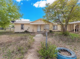 1714 W Constantinople, Castroville, TX 78009