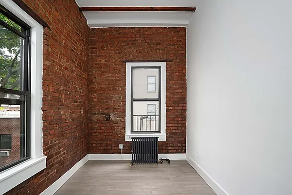 Rented by Nolita Group | media 21