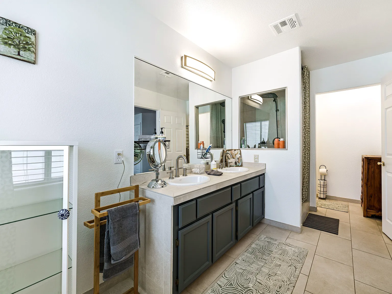 4 bed, $4,800 — Photo 4