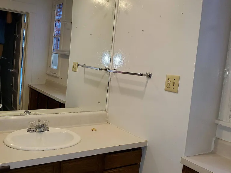 2411 Polk St NE #1 — Photo 12