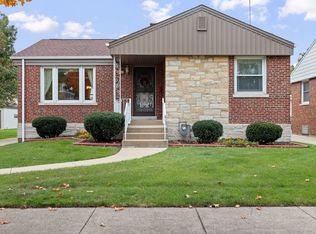 2236 S 4th Ave, Riverside, IL 60546