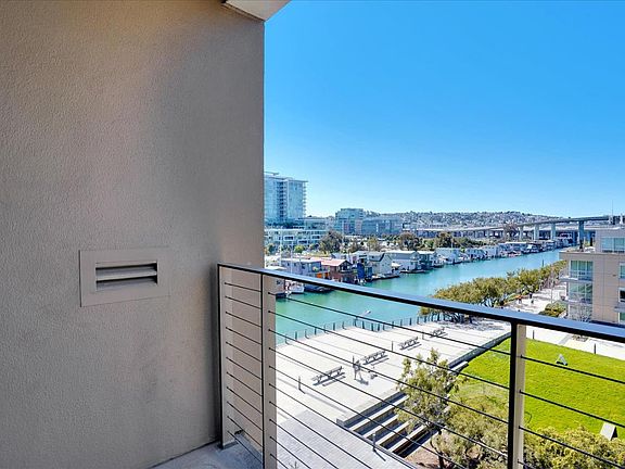 2nd image of 255 Berry St APT 518