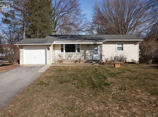 3305 E Clarice Ave, Highland, MI 48356