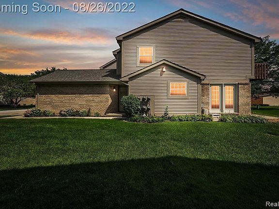 3rd image of 43745 Stoney Ln