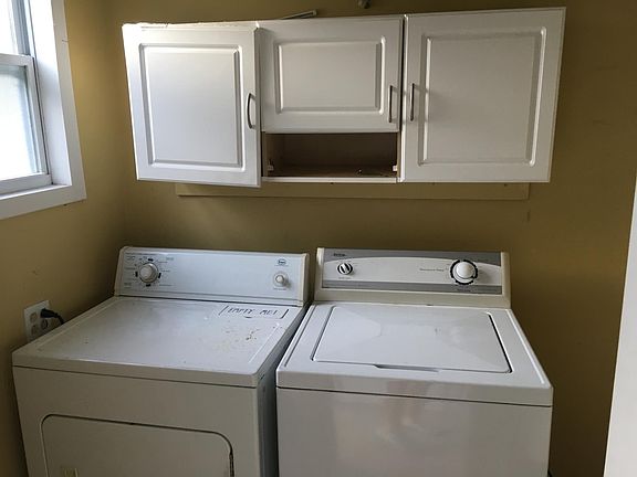 2nd image of 3034 Highland St N