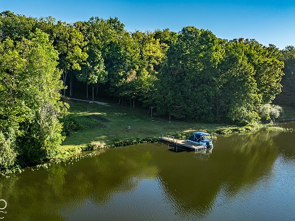 5th image of 4416 Lakeridge Dr
