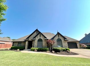 848 E Ballentine Rd, Tahlequah, OK 74464