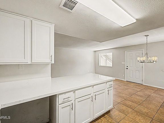 3rd image of 4750 E MORELAND Street