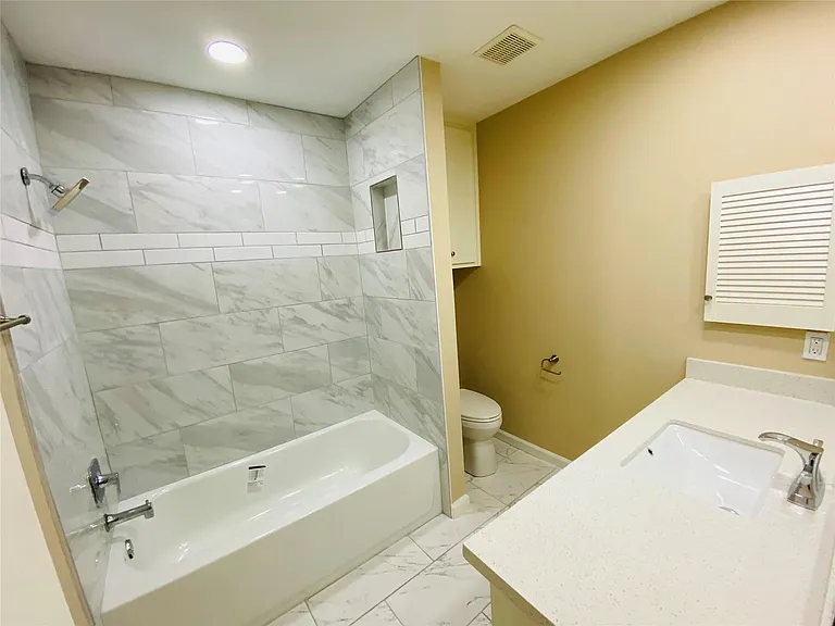 14815 Earlswood Dr — Photo 23