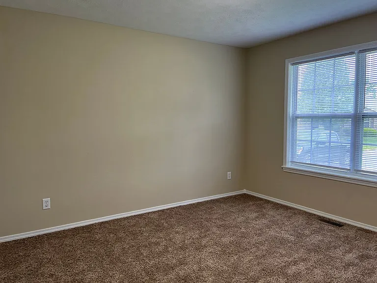 4443 W Delmar St — Photo 11