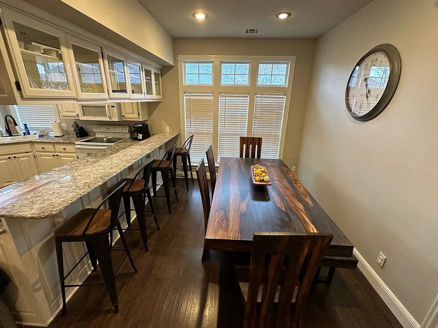 Bentonville AR Furnished Rental — Photo 4