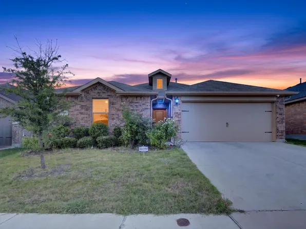 9745 Mint Hill Dr, Fort Worth, TX 76108