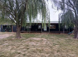 413697 E 1090th Rd, Checotah, OK 74426