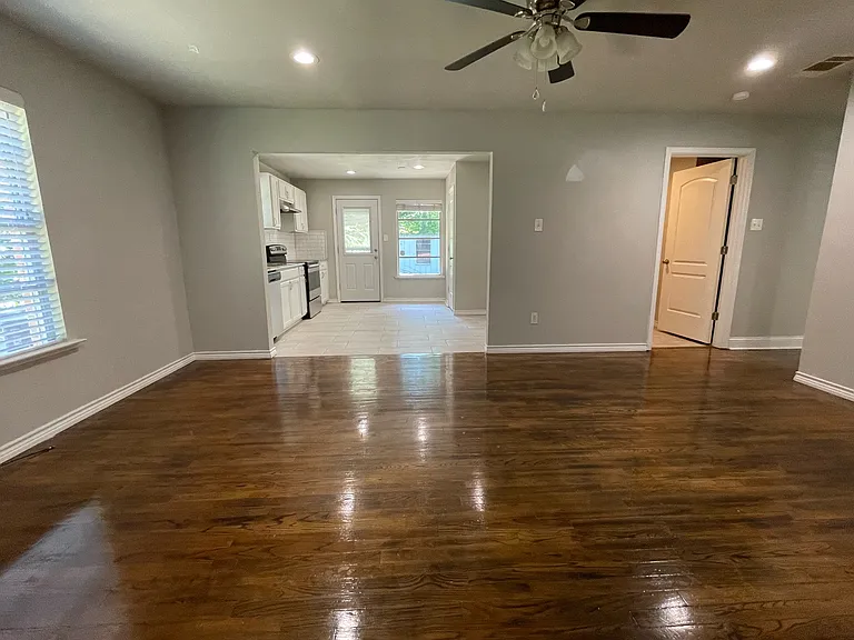 613 S Andrews Ave — Photo 2