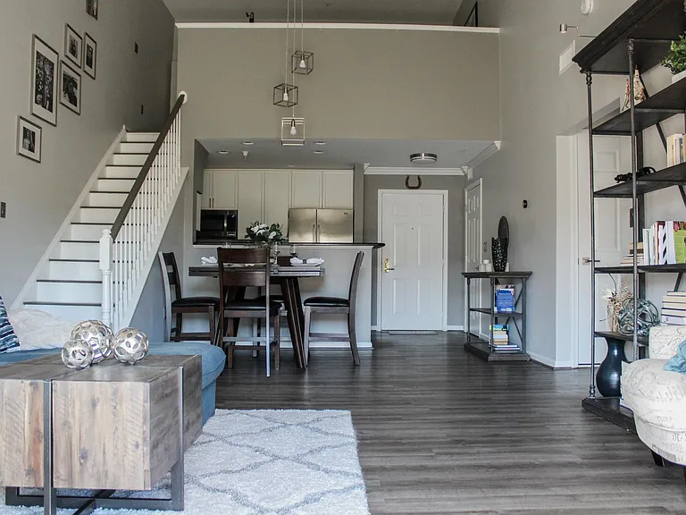 5108 Donovan Dr #408 — Photo 5