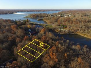 Lakeview St, Lake Milton, OH 44429