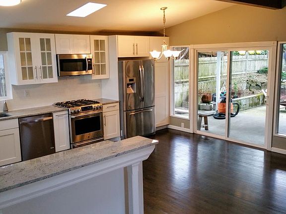 Newer kitchen with granite countertops