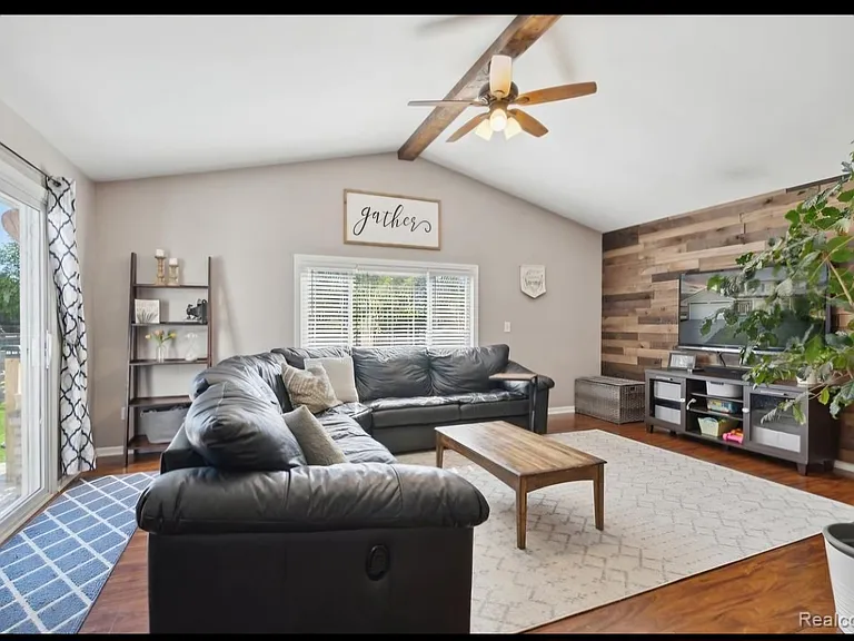 2233 Brookhaven Rd — Photo 11