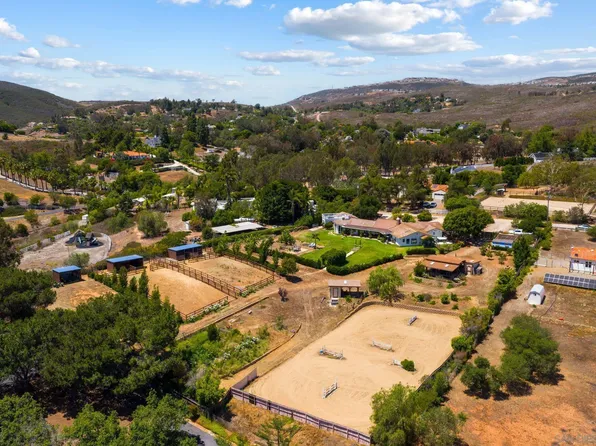 7155 Circa De Media, Escondido, CA 92029