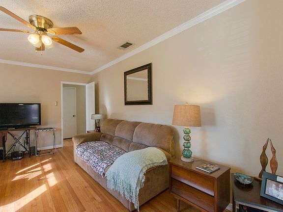 4th image of 2904 Thornhill Dr