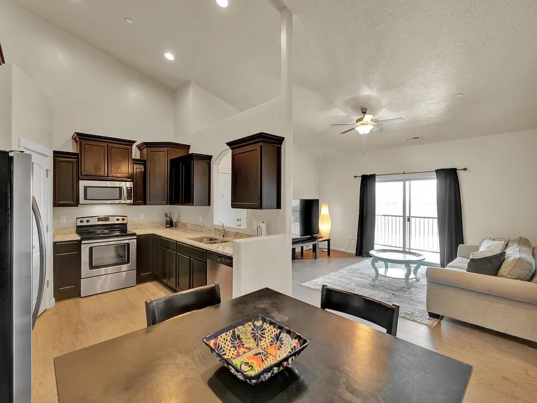 127 E Jordan Ridge Blvd #409 — Photo 1