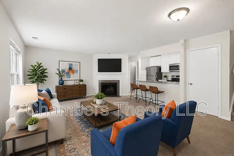 3 bed, 2.5 bath, 1524 sqft, $2,299 — Photo 3