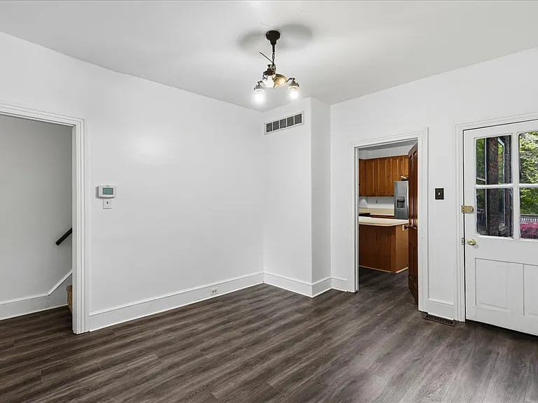 103 W Union St — Photo 13