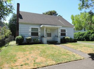 8104 SE Market St, Portland, OR 97215