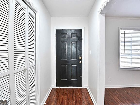 5th image of 306 Skylark Rd