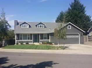 3407 Viewpoint Dr, Medford, OR 97504