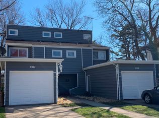 836-838 Garfield Ave, Aurora, IL 60506