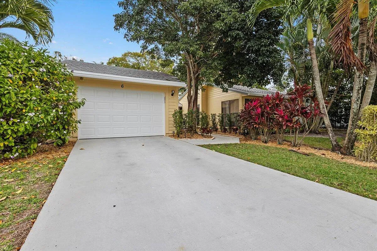 6691 S Pine Court Palm Beach Gardens — Photo 2