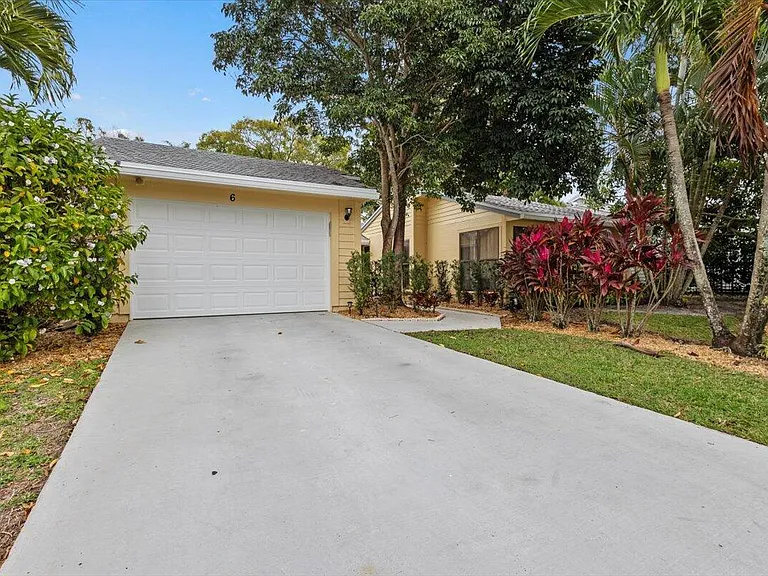 6691 S Pine Ct — Photo 2