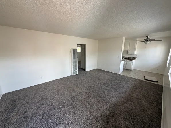 5200 W Wooley Rd #1, Oxnard, CA 93035