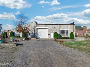 8 Broadway St, Gloversville, NY 12078