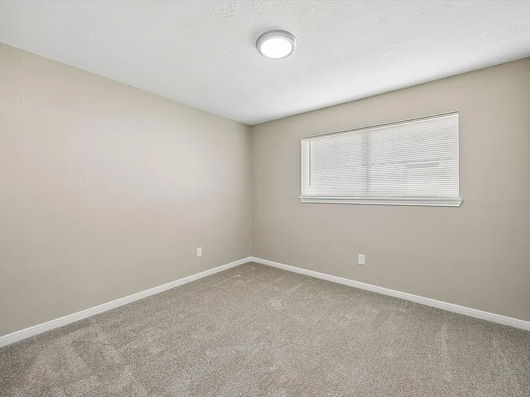 4315 Kelling St — Photo 19