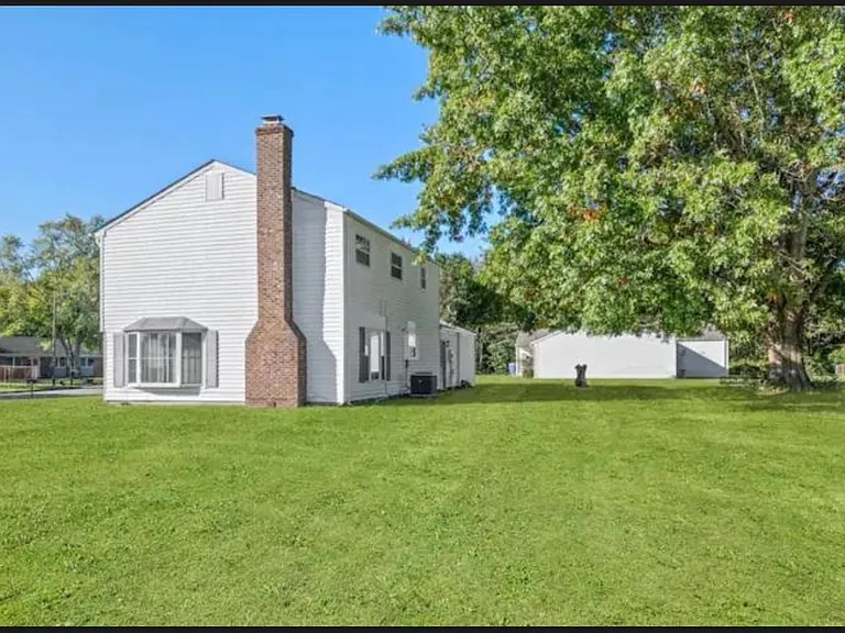 3100 Sturbridge Ct — Photo 8