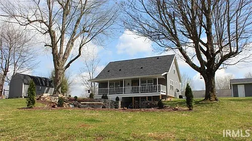 1008 W Oak St Photo 1