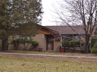 5808 Riverside Rd, Waterford, WI 53185